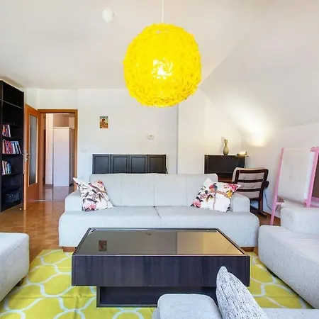 Happy Cow Apartment *