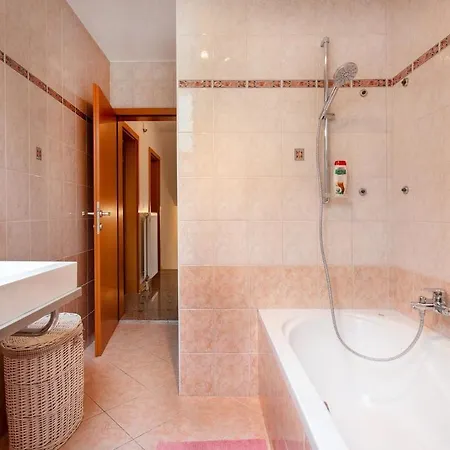 Happy Cow דירה Mavcice